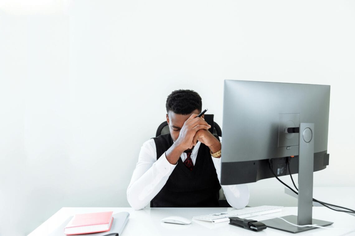 Atenção Plena: O Poder de Viver o Presente para o Sucesso Corporativo 1 Atenção plena - Mente acima